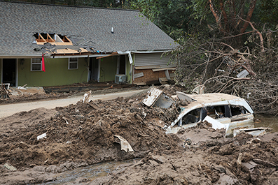 Hurricane Helene Aftermath : North Carolina : Personal Photo Projects : Photos : Richard Moore : Photographer